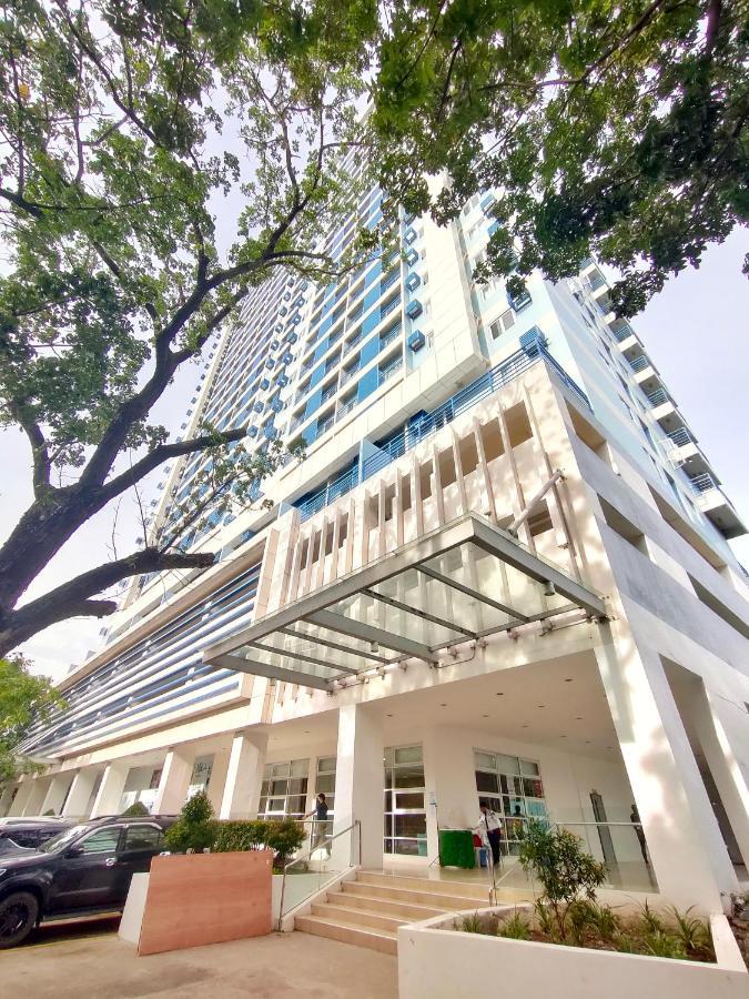 Quince Studio W/ Balcony Orochi Staycation Ph At Loop Tower Cdo カガヤン・デ・オロ エクステリア 写真