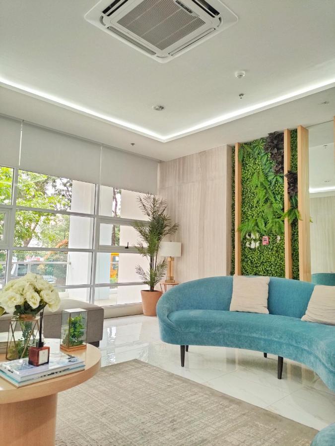 Quince Studio W/ Balcony Orochi Staycation Ph At Loop Tower Cdo カガヤン・デ・オロ エクステリア 写真